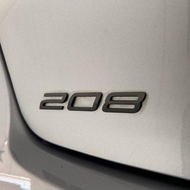 PEUGEOT 208 usata, con Sensori di parcheggio anteriori