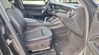 ALFA ROMEO Stelvio usata, con Specchietti laterali elettrici