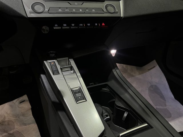 PEUGEOT 308 usata, con Fari LED