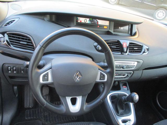 RENAULT Scenic usata, con Autoradio digitale