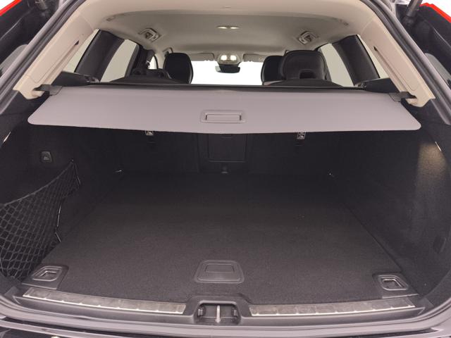 VOLVO XC60 usata, con Fari LED