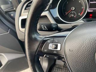 VOLKSWAGEN Touran usata, con Park Distance Control