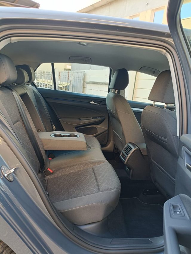 VOLKSWAGEN Golf usata, con Autoradio