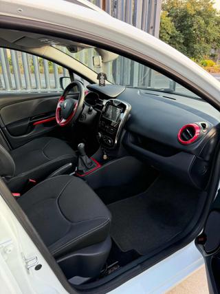 RENAULT Clio usata, con Specchietti laterali elettrici