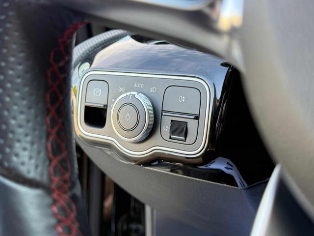 MERCEDES-BENZ A 250 usata, con Cronologia tagliandi