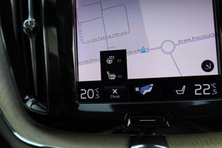 VOLVO XC60 usata, con Sensori di parcheggio anteriori