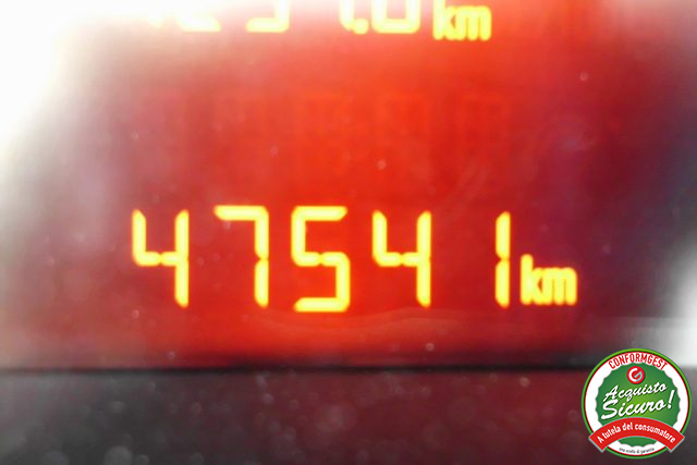 OPEL Corsa usata, con USB