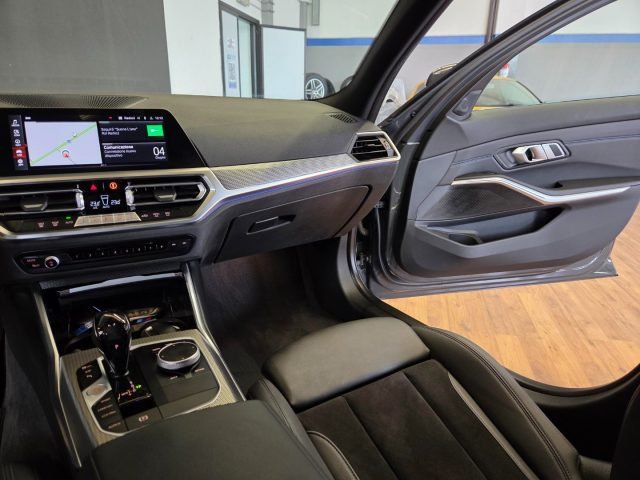 BMW 320 usata, con Fari LED