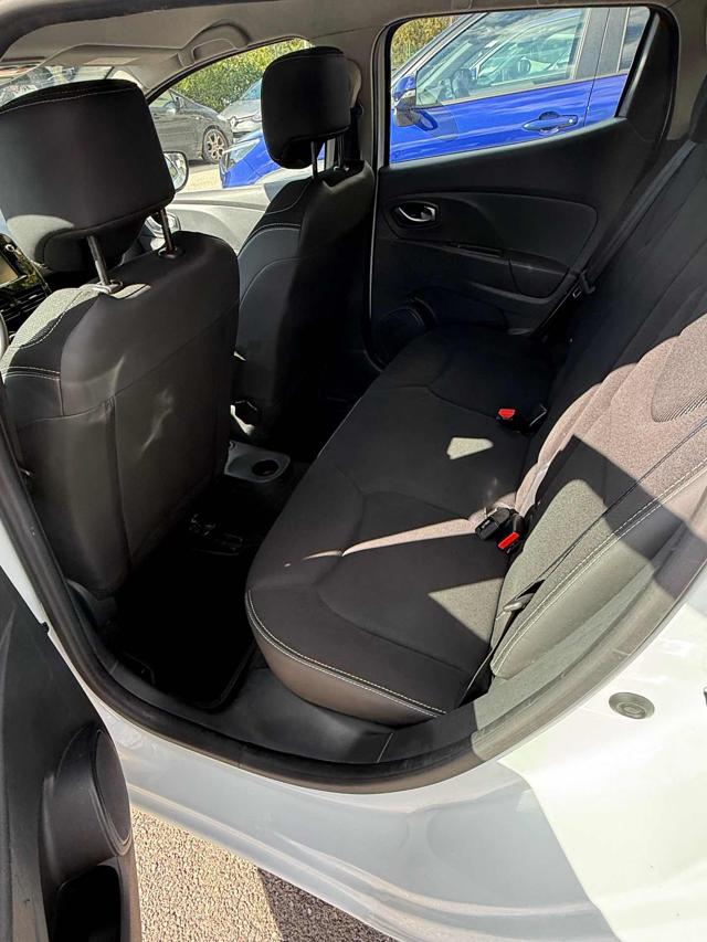 RENAULT Clio usata, con Specchietti laterali elettrici