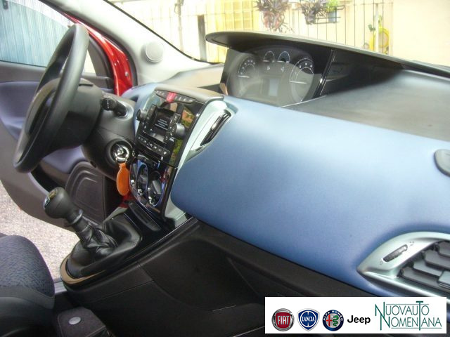 LANCIA Ypsilon usata, con Autoradio digitale