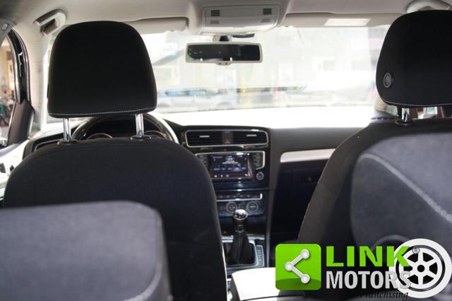 VOLKSWAGEN Golf usata, con Sensori di parcheggio anteriori