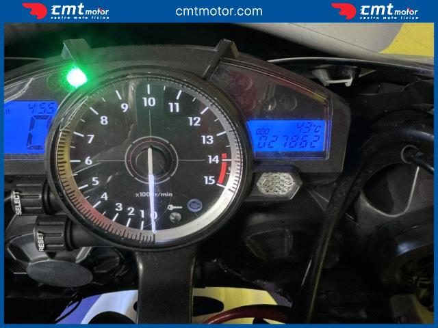 YAMAHA YZF R1 usata 4