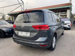 VOLKSWAGEN Touran usata, con Airbag