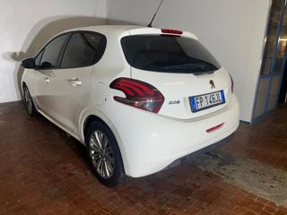 PEUGEOT 208 usata, con Alzacristalli elettrici