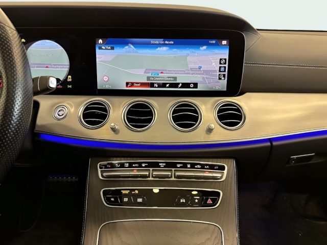 MERCEDES-BENZ E 300 usata, con Touch screen