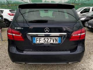 MERCEDES-BENZ B 180 usata, con Autoradio