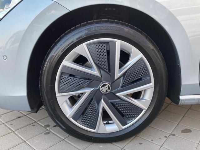 SKODA Superb usata, con Autoradio
