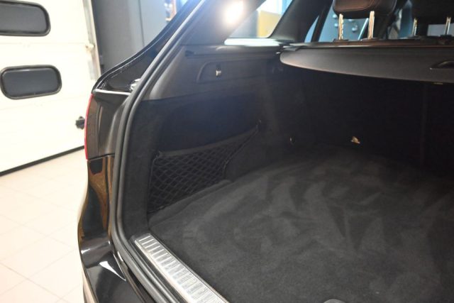 MERCEDES-BENZ GLC 220 usata 53