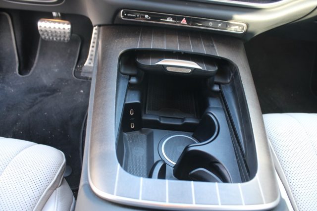 MERCEDES-BENZ E 220 usata, con Interni in pelle