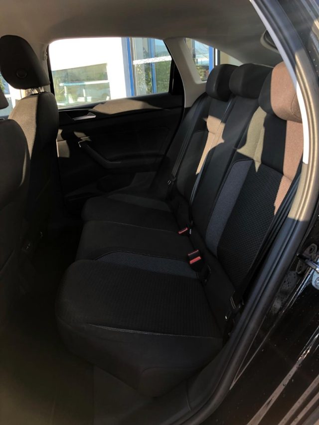 VOLKSWAGEN Taigo usata, con Frenata d