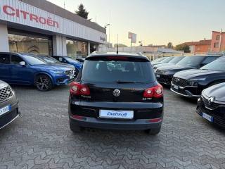 VOLKSWAGEN Tiguan usata, con Airbag laterali