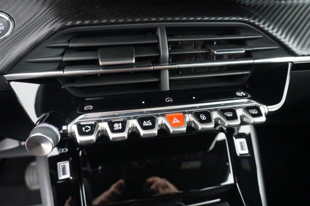 PEUGEOT 2008 usata, con Servosterzo