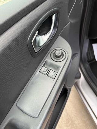 RENAULT Clio usata, con Controllo trazione