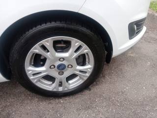 FORD Fiesta usata, con USB