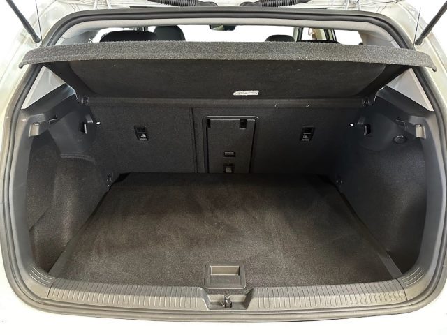 VOLKSWAGEN Golf usata, con Cruise Control
