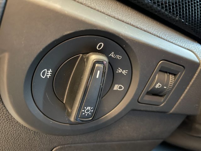 VOLKSWAGEN T-Cross usata, con Controllo elettronico della corsia