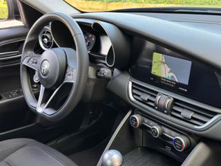 ALFA ROMEO Giulia usata, con Volante in pelle