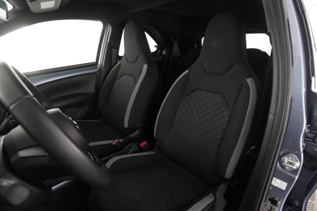 TOYOTA Aygo X usata 5