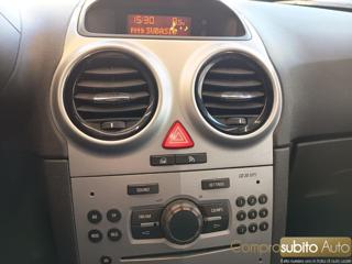 OPEL Corsa usata, con Sedile posteriore sdoppiato