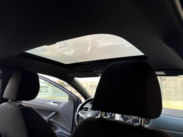 VOLKSWAGEN Taigo usata, con Isofix