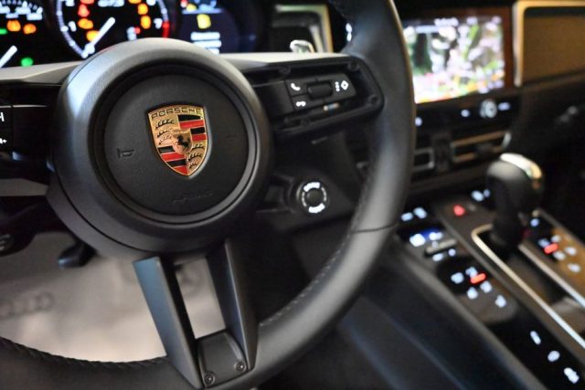 PORSCHE Macan usata 327