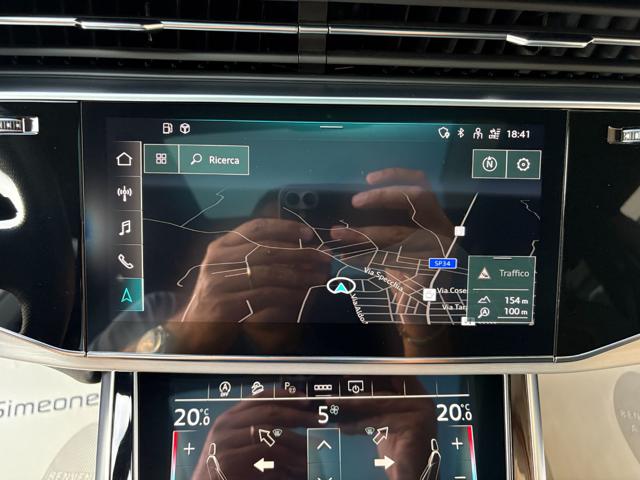 AUDI Q8 usata, con Volante in pelle