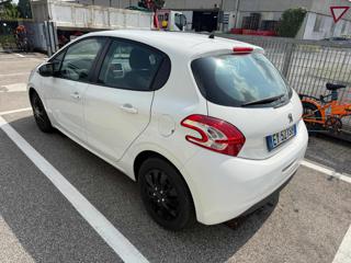 PEUGEOT 208 usata, con Alzacristalli elettrici