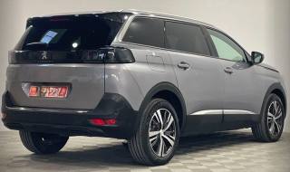 PEUGEOT 5008 usata, con Airbag