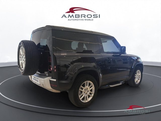 LAND ROVER Defender usata 2