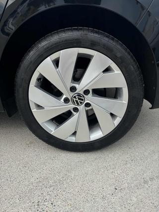 VOLKSWAGEN Golf usata, con Autoradio