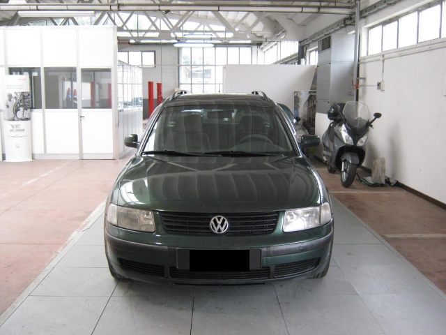VOLKSWAGEN Passat usata, con Airbag
