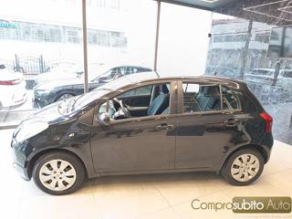 TOYOTA Yaris usata, con Autoradio