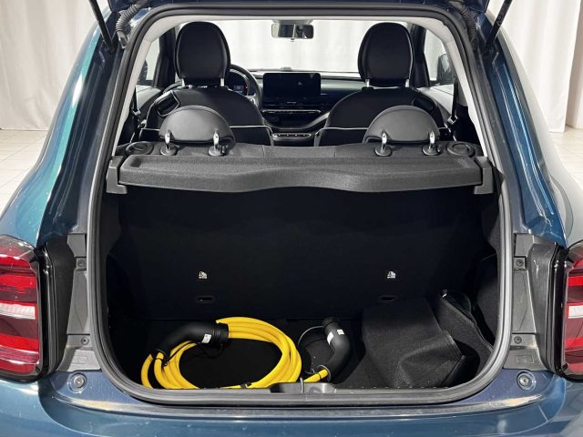 FIAT 500e usata, con Autoradio digitale