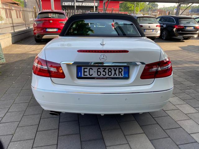 MERCEDES-BENZ E 200 usata, con Cerchi in lega