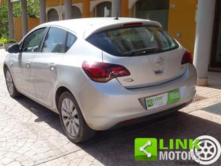 OPEL Astra usata, con Autoradio