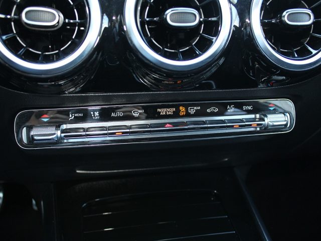 MERCEDES-BENZ GLA 200 usata, con MP3