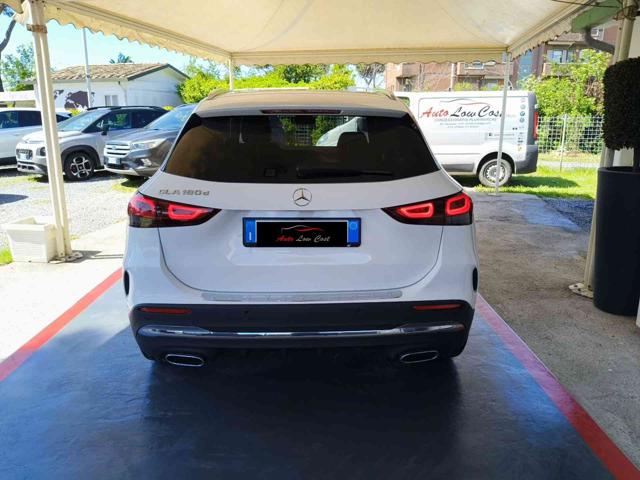 MERCEDES-BENZ GLA 180 usata, con Alzacristalli elettrici