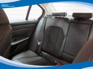 BMW 320 usata, con Controllo automatico clima