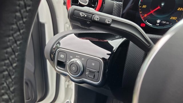 MERCEDES-BENZ A 200 usata, con Sedili sportivi