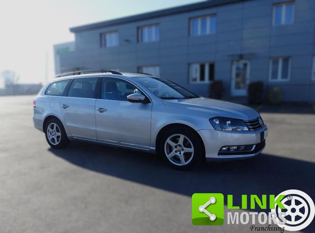 VOLKSWAGEN Passat usata, con Touch screen